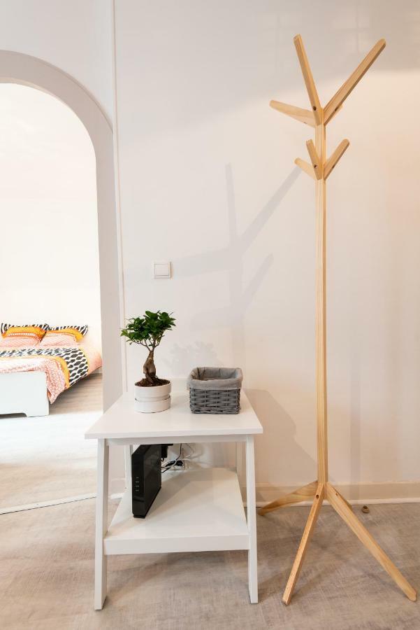 Appartement Coeur De Ville - Wifi - Lave-Seche Linge Pau Eksteriør bilde